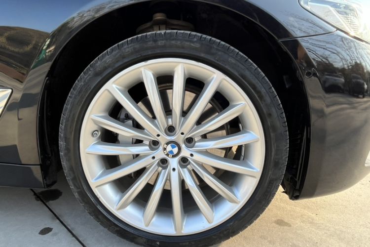 Used BMW 5 Series 2022 Second Facelift 530Li Luxury Edition Premium Package
