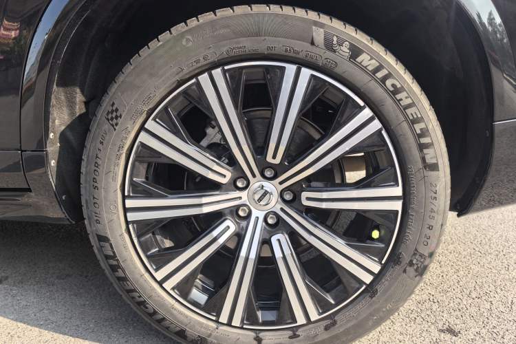 Used Volvo XC90 2023 B5 SmartDrive Luxury Edition 5 Seats