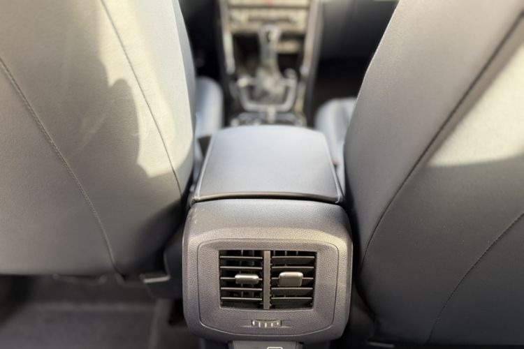 Used Volkswagen Tharu 2025 NewRui 300TSI Prestige Edition
