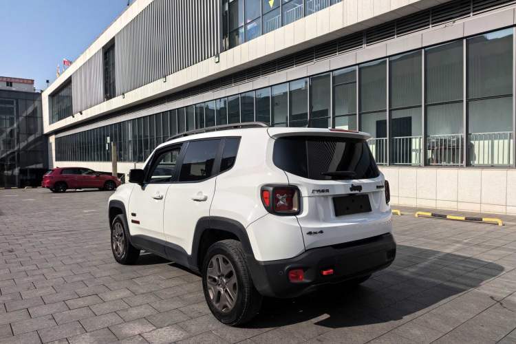 Used  Renegade 2016 2.0L Automatic Four-Wheel Drive 75th Anniversary Tribute Edition