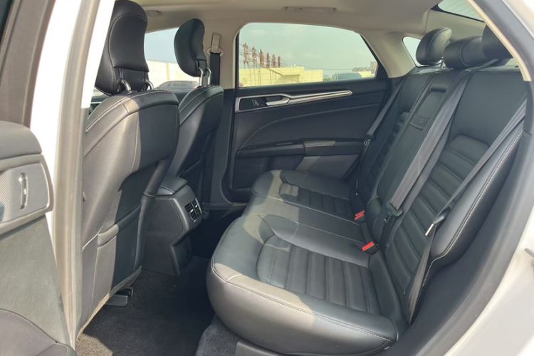 Used Ford Mondeo 2017 EcoBoost 200 Stylish Model
