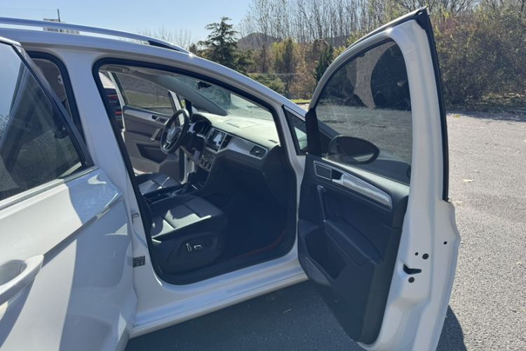 Used Volkswagen Golf Sportsvan 2020 280TSI Automatic Curious Model
