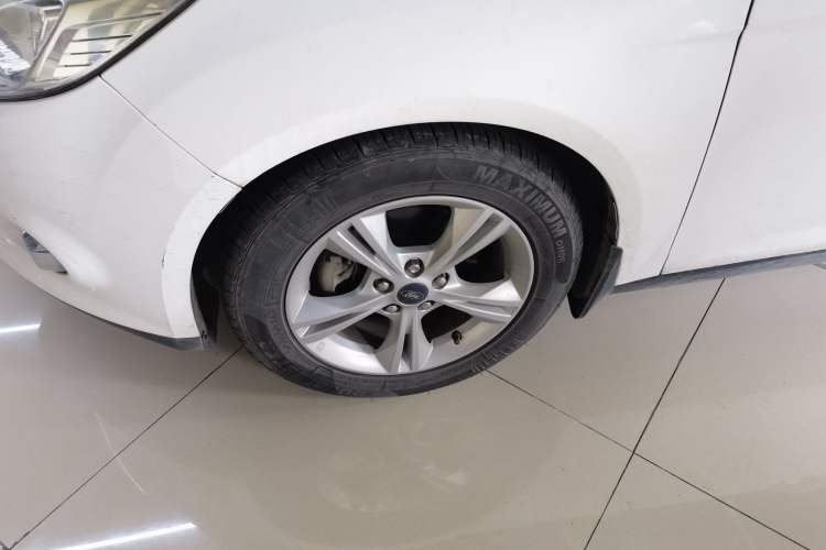 Used Ford Focus 2012 Sedan 1.6L Manual Fashion Edition
