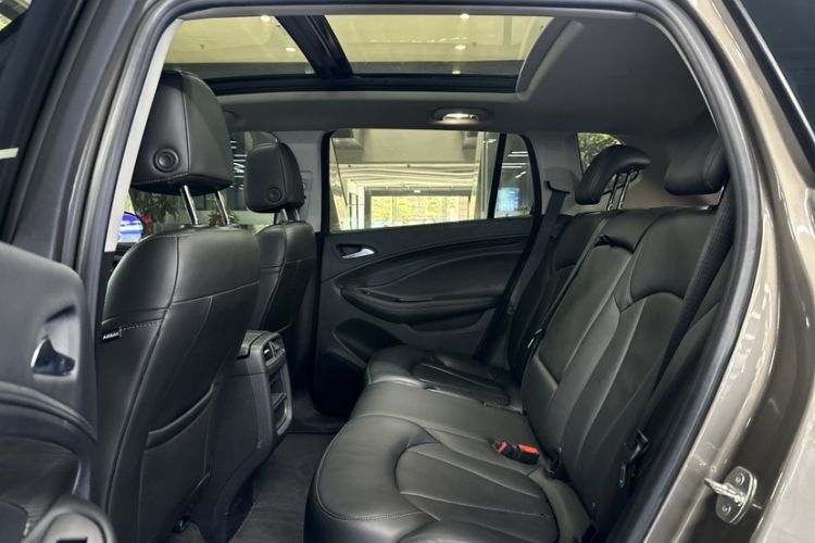 Used Buick Envision 2018 20T Two-Wheel-Drive Elite Model
