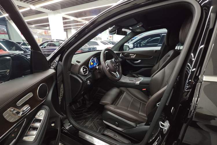 Used Mercedes-Benz GLC 2020 Facelifted GLC 260 L 4MATIC Dynamic Edition
