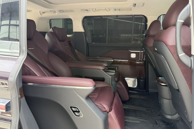 Used Hongqi HQ9 2023 2.0T Smart Connect Flagship Edition
