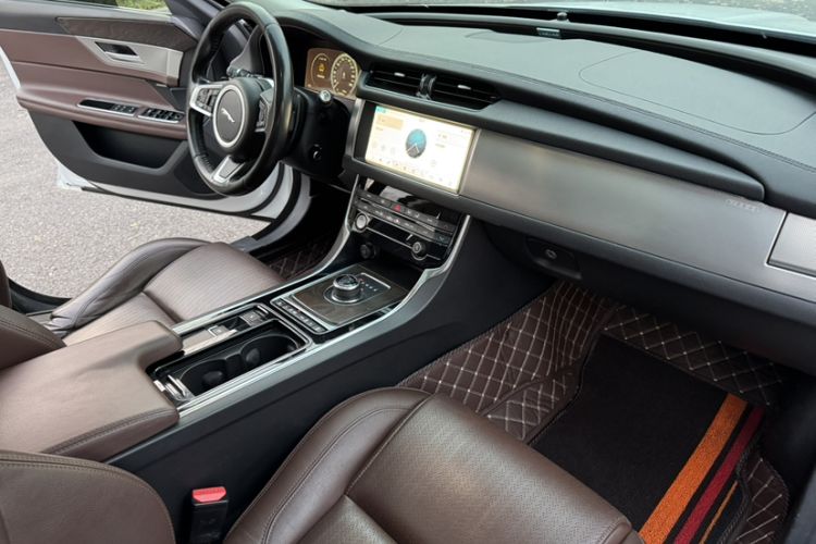 Used Jaguar XFL 2019 XFL 2.0T 250 PS Two-Wheel-Drive Luxury Edition
