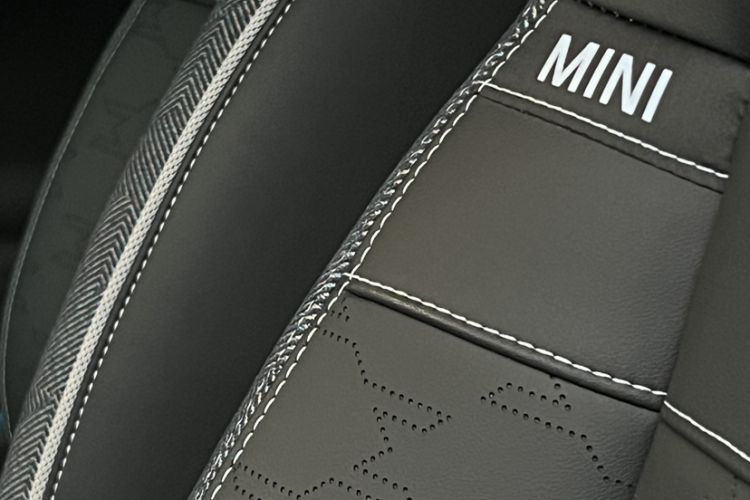 Used  Electric MINI COOPER 2024 456km COOPER E Classic Edition