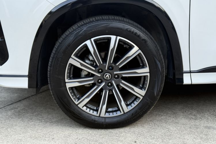 Used Changan CS75 PLUS 2024 3rd Generation Champion Edition 1.5T Intelligent Drive Dynamic Model
