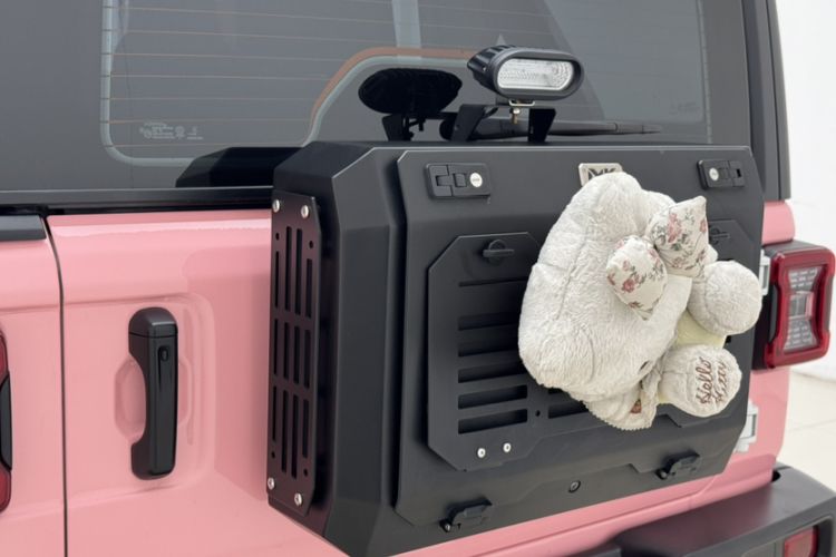 Used  Wrangler 2024 2.0T Sahara Four-Door Edition
