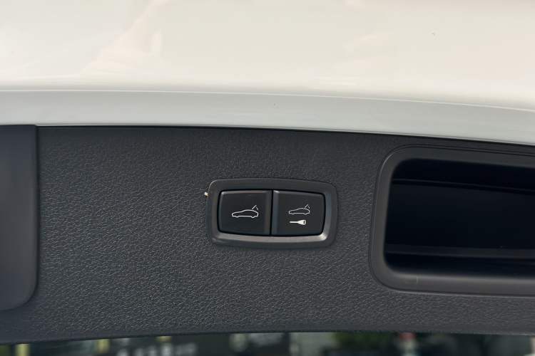 Used Porsche Macan 2022 Macan S 2.9T
