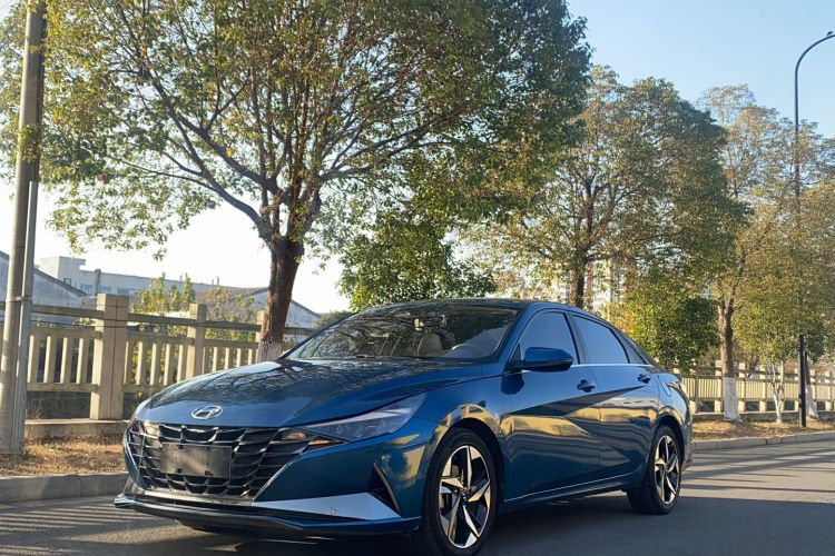 Used Hyundai Elantra 2021 1.5L CVT LUX Prestige Edition
