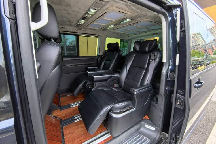 Used Volkswagen Multivan 2018 2.0 TSI Two-Wheel-Drive Luxury Edition 7 Seats
