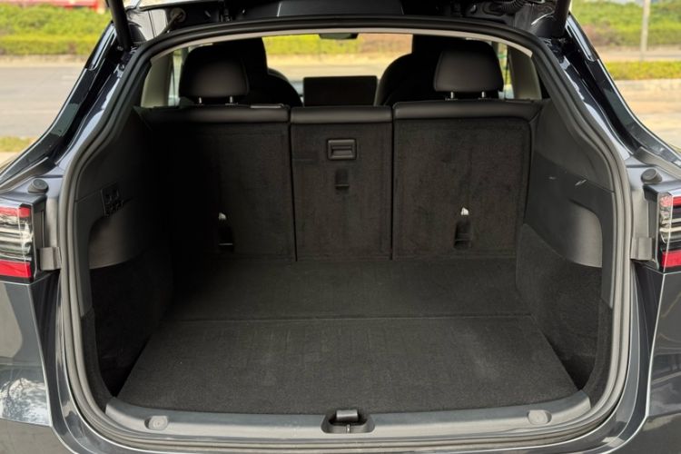 Used Tesla Model Y 2024 Rear-Wheel-Drive Version