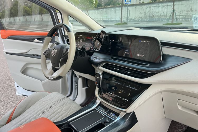 Used Buick GL8 2021 ES Landtrek 653T Comfort Edition