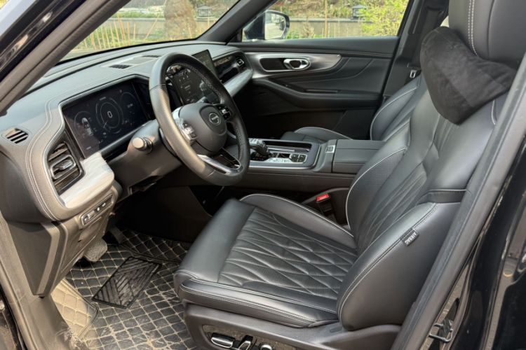 Used GAC Trumpchi GS8 2022 Linghang Series 2.0 TGDI Two-Wheel-Drive Luxury Smart Connectivity Version (7 Seats)
