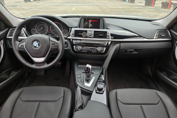 Used BMW 3 Series 2017 320Li Fashion Model
