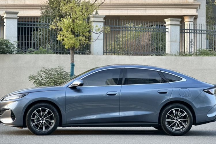 Used BYD Seal 06 New Energy 2024 DM-i 120KM Luxury Model
