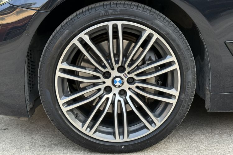 Used BMW 5 Series 2018 Restyled 530Li Leading Edition M Sport Package
