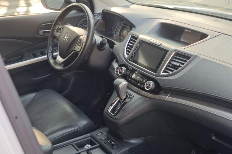 Used Honda CR-V 2015 2.4L two-wheel drive luxury version
