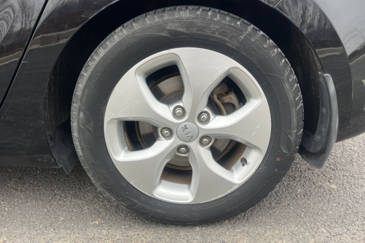 Used Kia Carens 2013 2.0L 7-Seater Automatic Comfort Edition China IV Standard