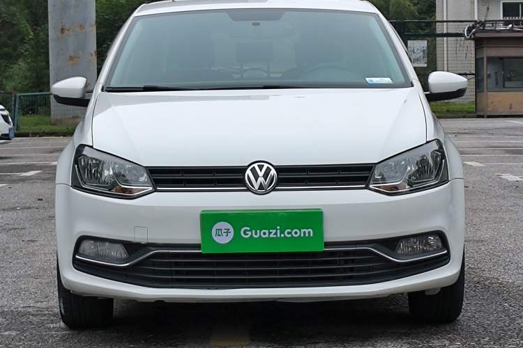 Used Volkswagen Polo 2016 1.6L Automatic Comfort Model
