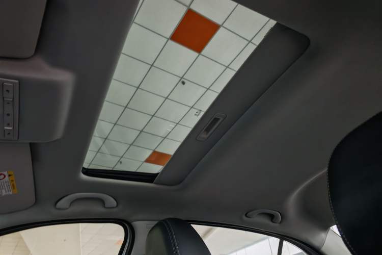 Used Volkswagen Lavida 2017 1.6L Automatic Comfort Edition
