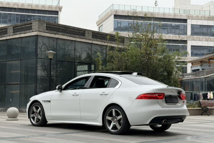 Used Jaguar XE 2018 2.0T 300 PS All-Wheel-Drive R-Sport Sport Edition