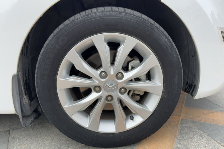 Used Hyundai Elantra 2016 1.6L Automatic Smart Version
