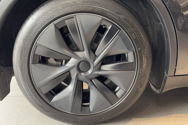 Used Tesla Model Y 2024 Rear-Wheel-Drive Version