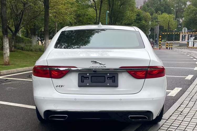 Used Jaguar XFL 2017 XFL 3.0 SC 340 PS Luxury Edition
