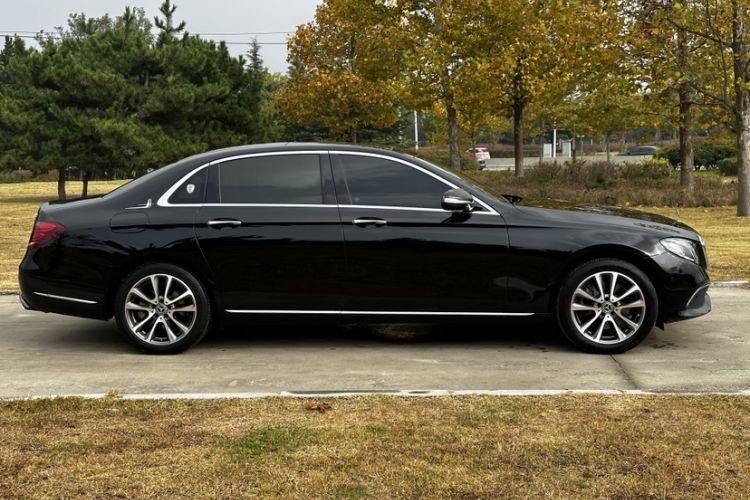 Used Mercedes-Benz E-Class 2020 E 260 L
