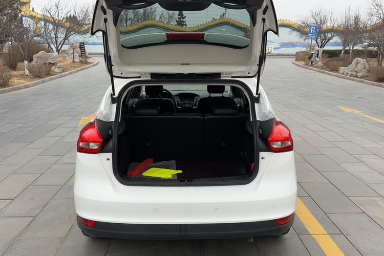 Used Ford Focus 2018 Hatchback Classic 1.6L Automatic Comfort Plus SmartDrive Edition