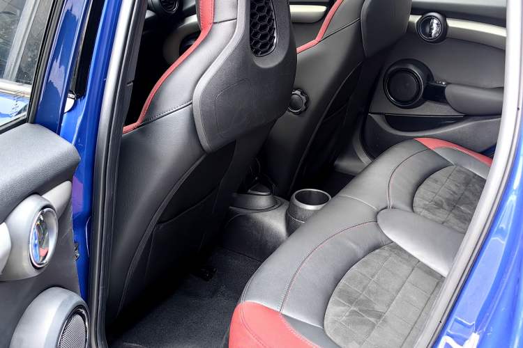 Used  MINI 2018 1.5T COOPER Racing Edition Five-Door Version
