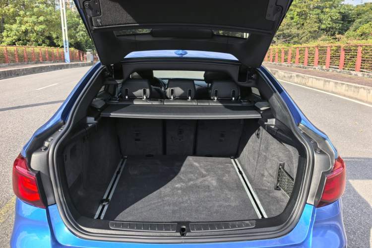 Used BMW 3 Series GT 2019 320i M Sport Night Edition
