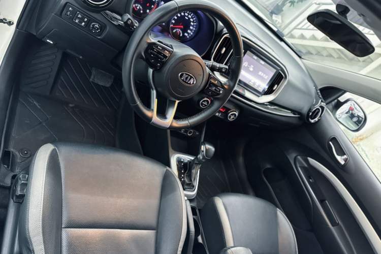 Used Kia kx1 Stonic 2019 1.4L Automatic Fun Edition China VI