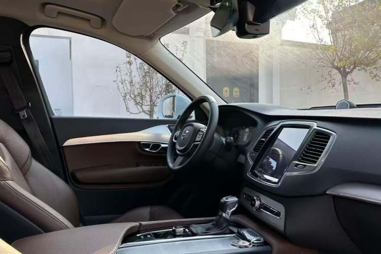 Used Volvo XC90 2019 T5 Zhiyi Edition 7-Seater China VI
