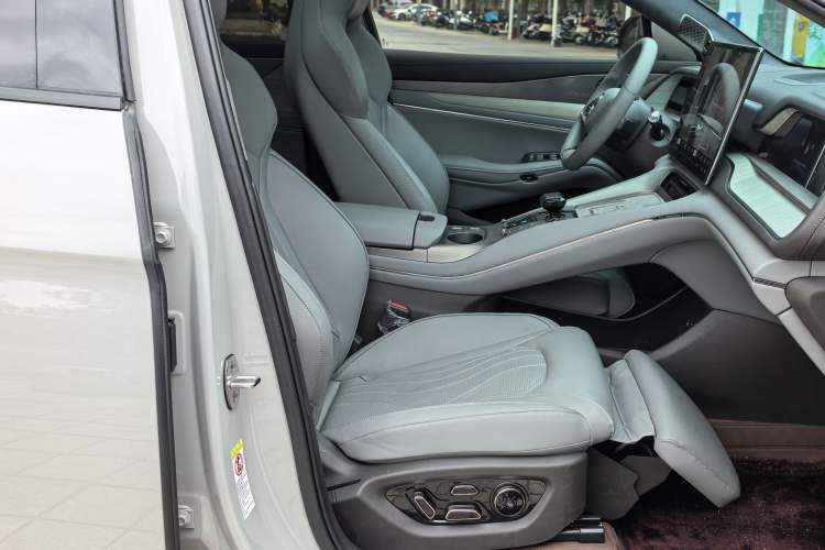 Used Denza N7 2023 Long-Range Performance Max Edition
