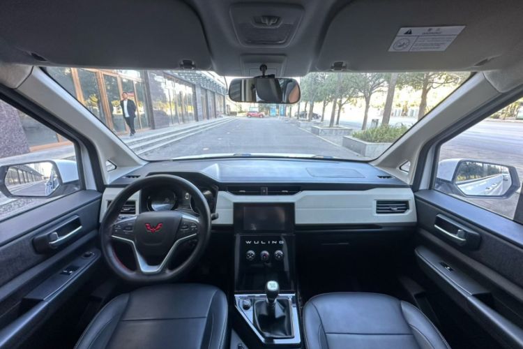 Used Wuling Zhengcheng 2021 1.5T Manual Luxury Version
