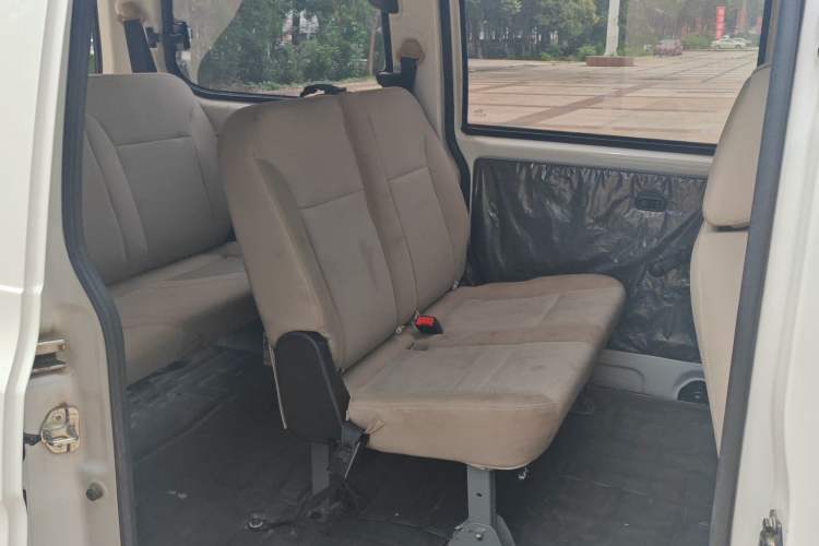 Used Wuling Hongguang V 2019 1.5L Jingqu Version China VI LAR