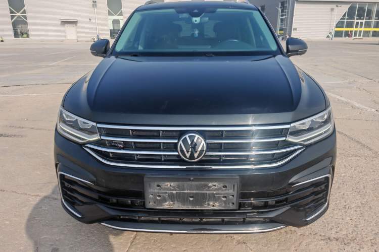 Used Volkswagen Tiguan L 2023 330TSI Automatic Two-Wheel Drive R-Line Enjoyment Edition
