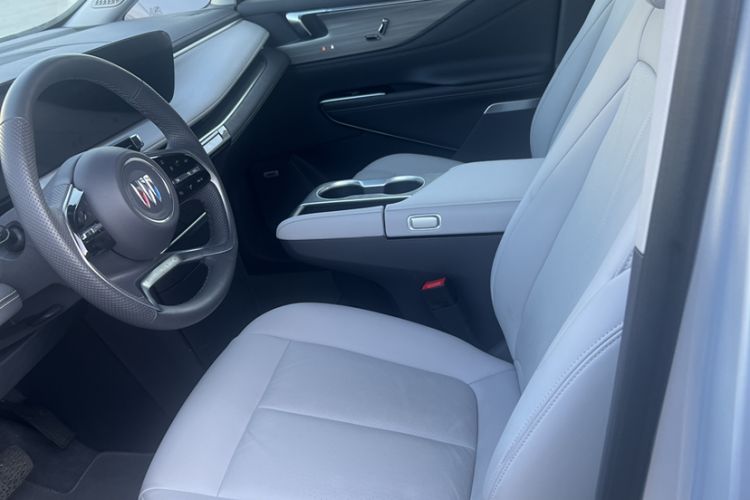 Used Buick GL8 2025 Lu Zun Deluxe Edition