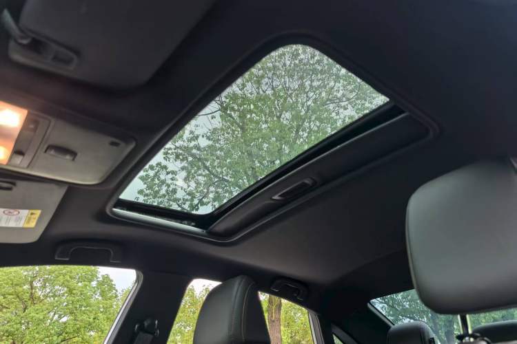 Used Chevrolet Monza 2022 Light Hybrid RS 330T Automatic Comfort Edition
