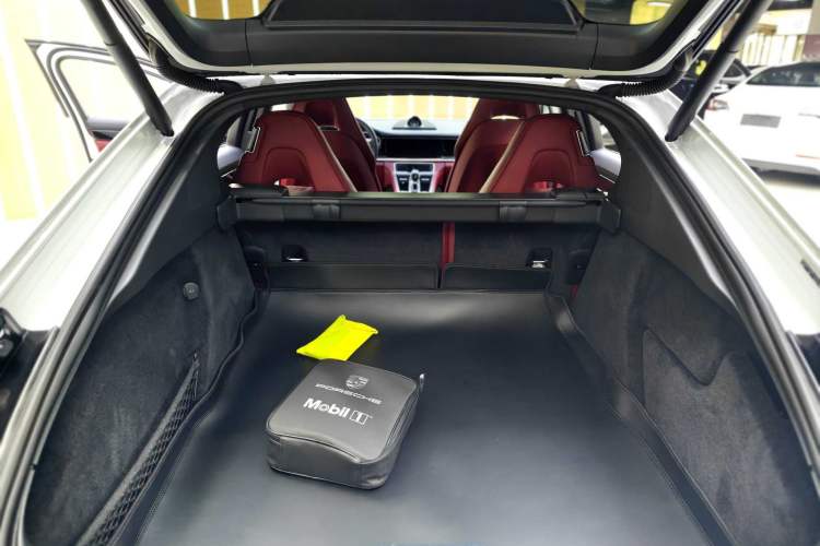 Used Porsche Panamera 2023 Panamera 4 E-Hybrid Platinum Edition 2.9T
