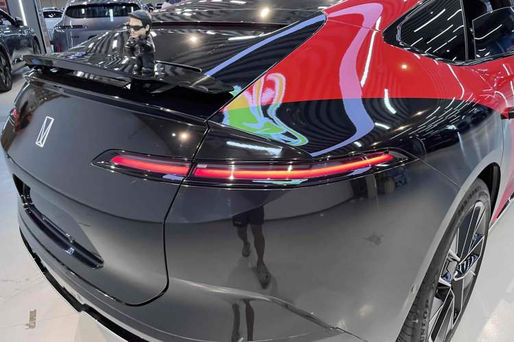 Used  12 2024 Updated Version 700 Three-Laser Rear-Wheel Drive Luxury Edition
