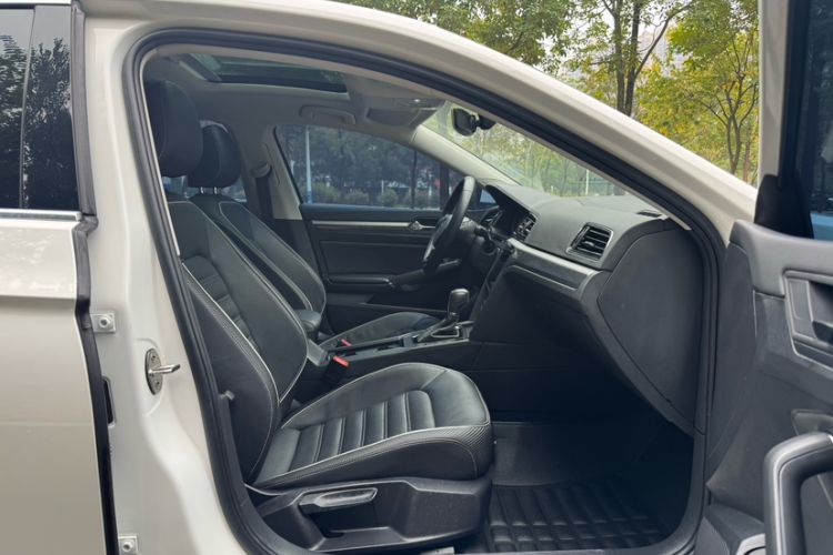 Used Volkswagen Lamando 2021 280TSI DSG Luxury Phantom Edition