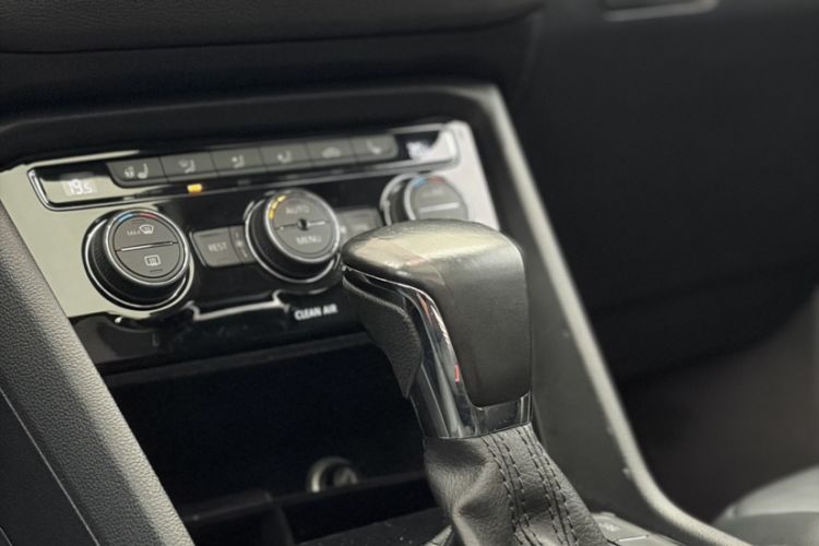 Used Volkswagen Tiguan L 2017 330TSI Automatic Two-Wheel Drive Luxury Edition