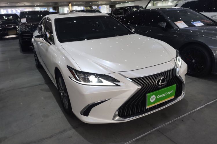 Used Lexus ES 2020 260 Excellence Edition
