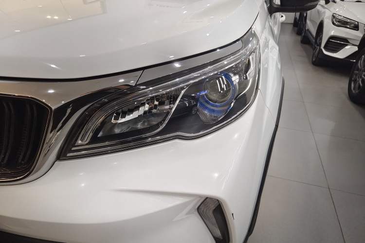 Used Geely Auto Vision X3 2021 PRO 1.5L CVT Deluxe Model
