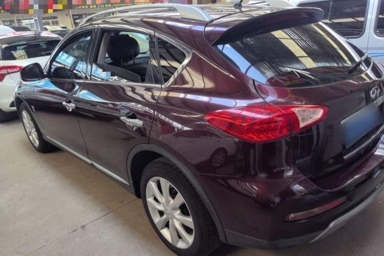 Used Infiniti QX50 2015 2.5L Comfort Edition
